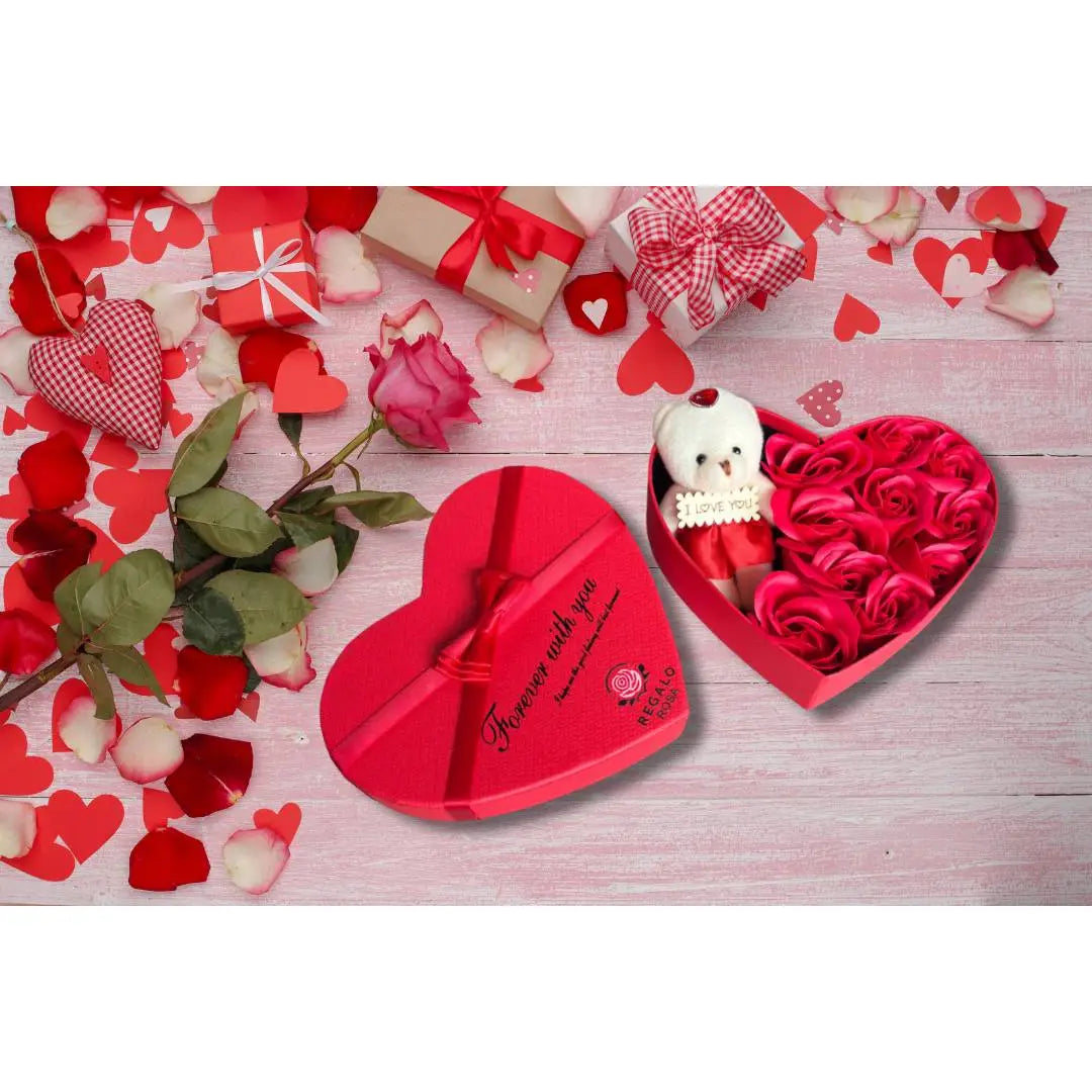 Geschenkdoos Hartvormig – Met Teddybeer en Eeuwige Rozen – 20 cm